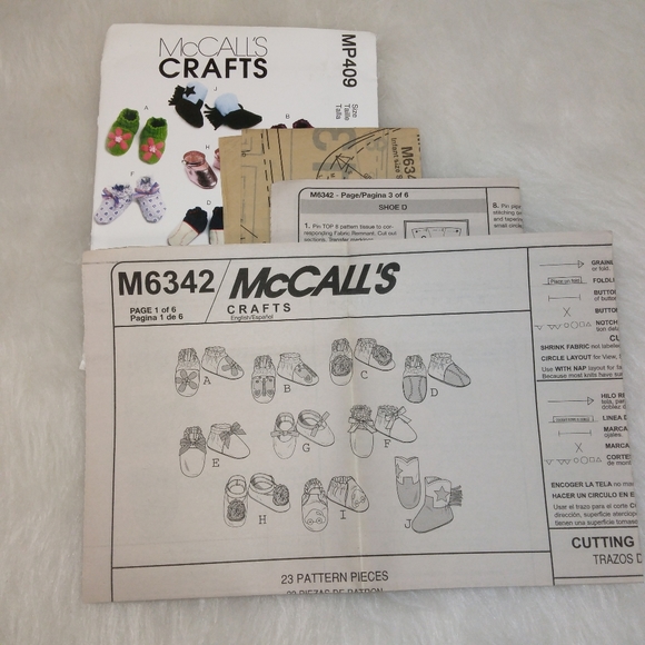 McCall's MP409 Cozy Toes Baby Shoes, new and uncut - Picture 3 of 4